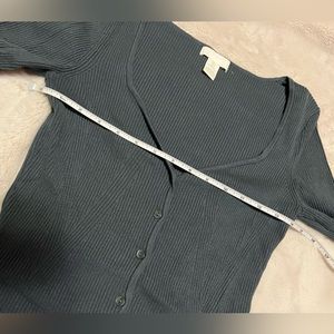 4/$20 - H&M women’s button up cardigan dark teal women’s size small